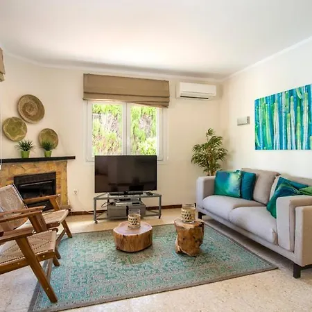 2005 Freser Al Canal 6 Personas By Homeselectspain Villa Empuriabrava