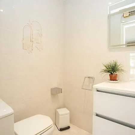 Villa 2005 Freser Al Canal 6 Personas By Homeselectspain