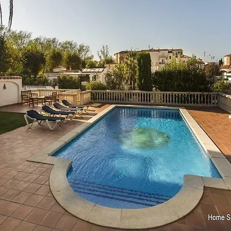 Villa 2005 Freser Al Canal 6 Personas By Homeselectspain *