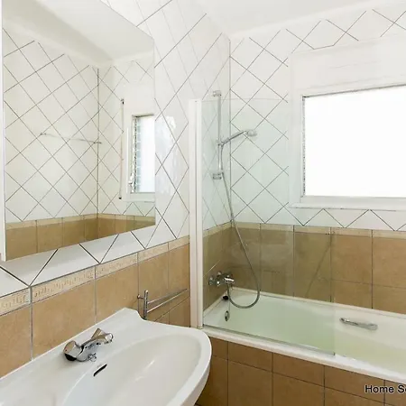 2005 Freser Al Canal 6 Personas By Homeselectspain *